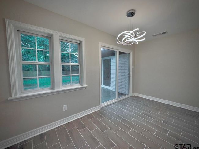 18003 Lookout Lake Cir, House other with 3 bedrooms, 2 bathrooms and null parking in Flint TX | Image 21