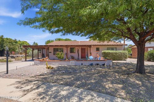 125 E Los Arcos, Green Valley, AZ, 85614 | Card Image