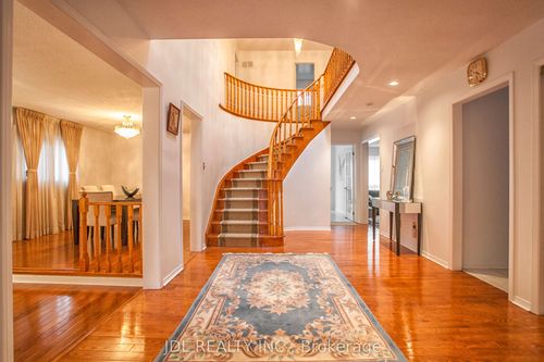 unit-a-101 Summerdale Dr, Thornhill, ON, L3T6W3 | Card Image