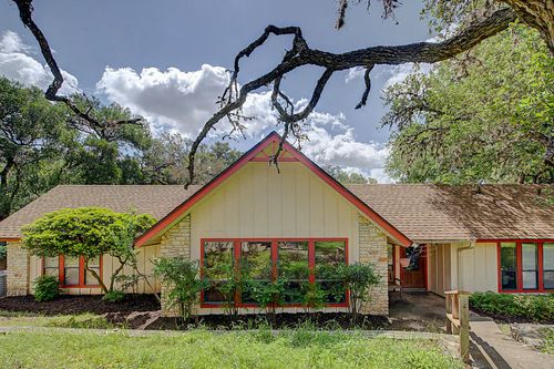 25 Shady Grove Ln, Wimberley, TX, 78676-2603 | Card Image