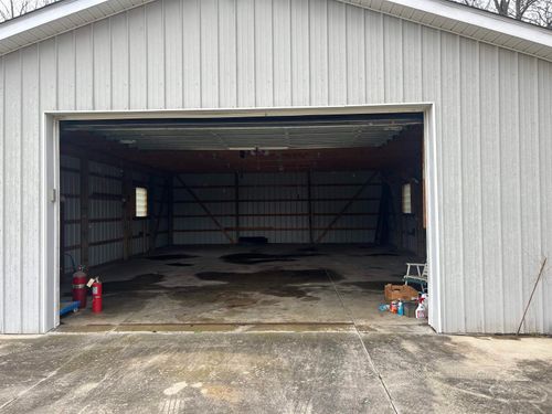 61050 Omo Rd, Lenox, MI, 48048-1033 | Card Image