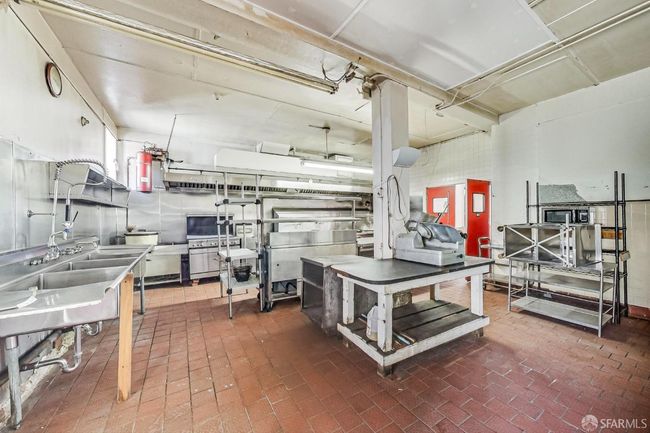 2815 - 2811 Telegraph Ave, Home with 6 bedrooms, 5 bathrooms and 4 parking in Berkeley CA | Image 11