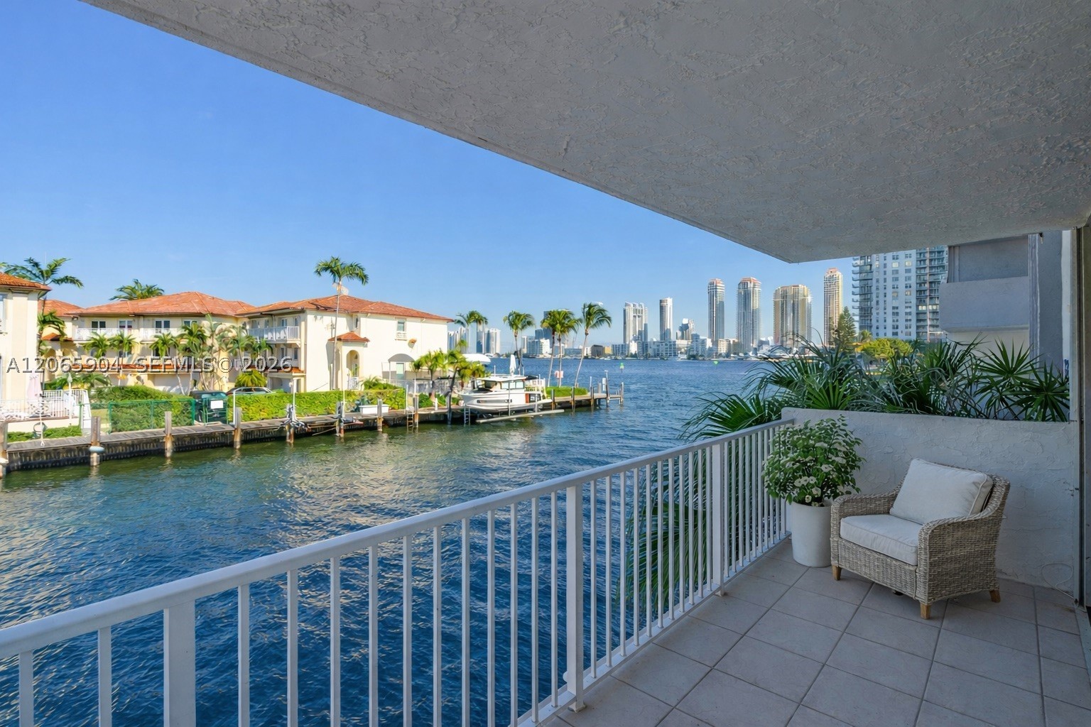 Residential in North Miami Beach 3