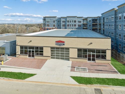 702 Woodland St, Columbia, TN, 38401-3323 | Card Image