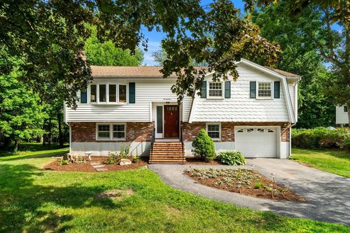 21 Freeport Dr, Burlington, MA, 01803-1842 | Card Image