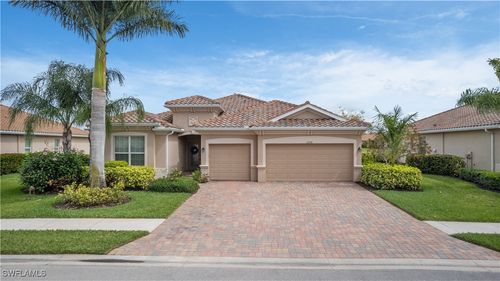 2290 Vermont Ln, NAPLES, FL, 34120-4564 | Card Image