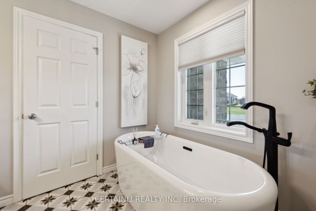 8924 Morris St, House other with 3 bedrooms, 3 bathrooms and 6 parking in Iona Station ON | Image 21