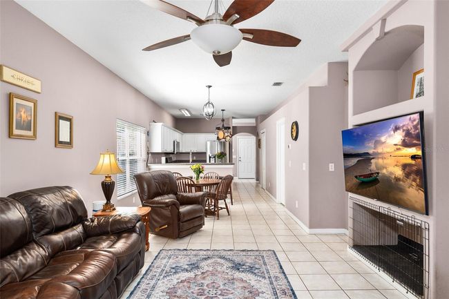 Living Room | Image 14