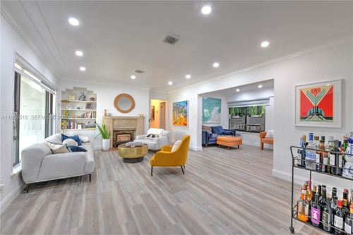 110 16th Ave, Hollywood, FL, 33020-5230 | Card Image