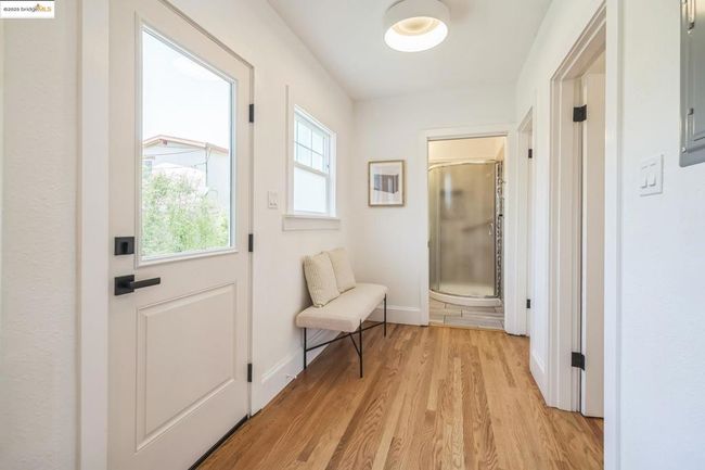 1515 Derby St, Condo with 2 bedrooms, 1 bathrooms and null parking in Berkeley CA | Image 7