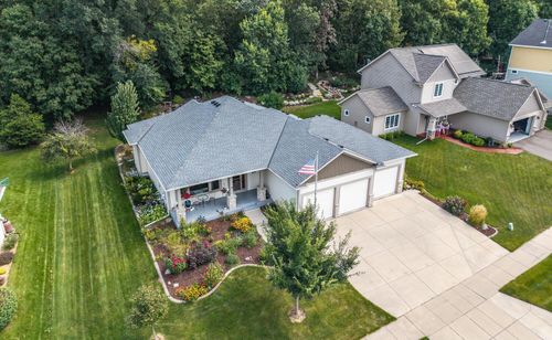 2704 Oak Lawn Dr, Northfield, MN, 55057-3442 | Card Image
