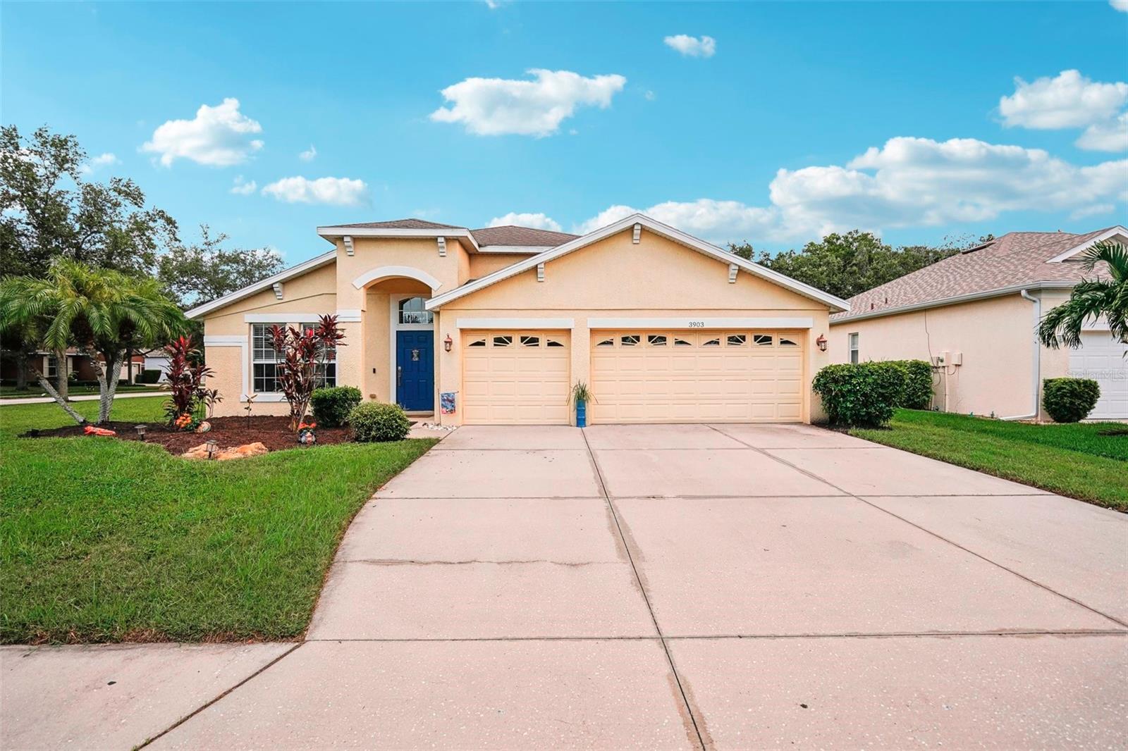 61st Ave, Bradenton, FL 34203