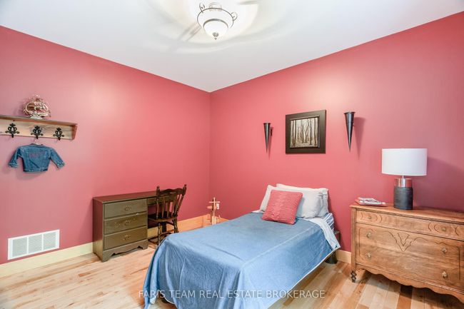 697 Lafontaine Rd E, House other with 6 bedrooms, 4 bathrooms and 15 parking in Tiny ON | Image 16
