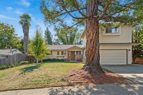 2526 Los Feliz Way, Carmichael, CA, 95608-5345 | Card Image