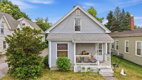 10 Birch Street, Derry, NH, 03038 | Card Image