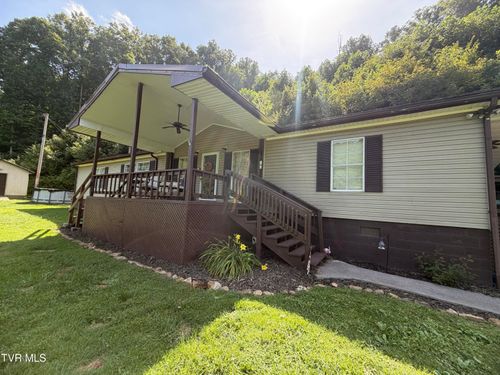 8243 Indian Creek Rd, Wise, VA, 24293-7413 | Card Image