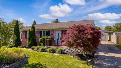 34605 Glen Dr, Eastlake, OH, 44095-2617 | Card Image
