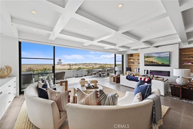 2148 E Oceanfront, House other with 5 bedrooms, 5 bathrooms and 3 parking in Newport Beach CA | Image 6