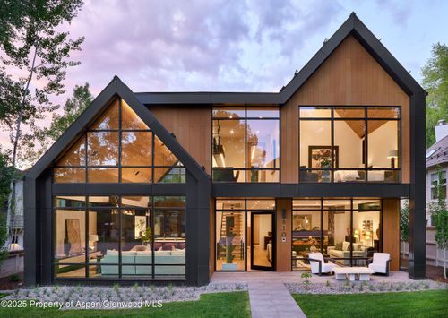 810 W Smuggler St, Aspen, CO, 81611-1170 | Card Image