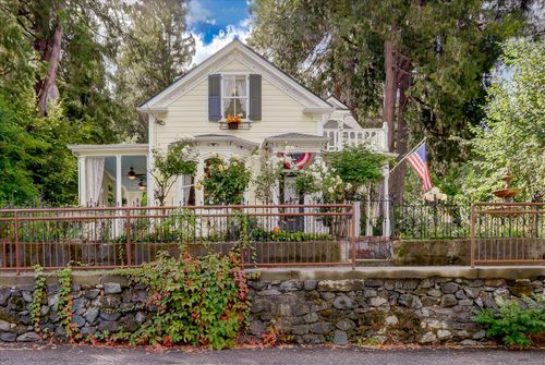 134 Boulder Street, Nevada City, CA, 95959 | Card Image
