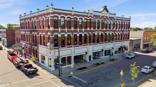 7-208 S Main St, Fostoria, OH, 44830-2321 | Card Image