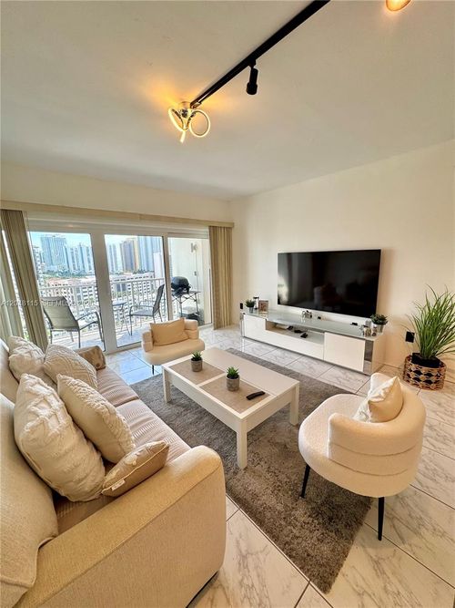 1603-300 Bayview Dr, Sunny Isles Beach, FL, 33160-4773 | Card Image