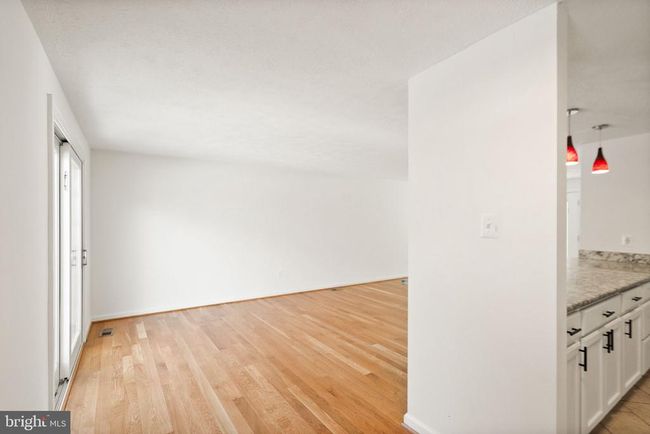 2280 Cocquina Dr, House other with 5 bedrooms, 2 bathrooms and null parking in RESTON VA | Image 16