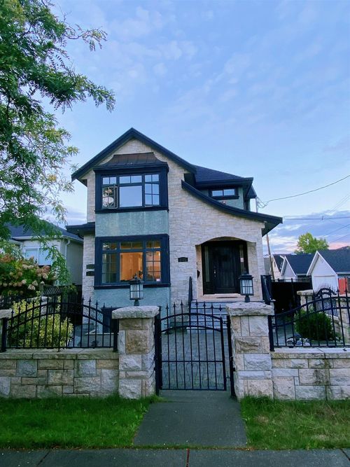 2721 W 21st Ave, Vancouver, BC, V6L1K4 | Card Image