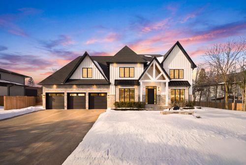 26 Royal Avenue, King, ON, L0G1N0 | Card Image