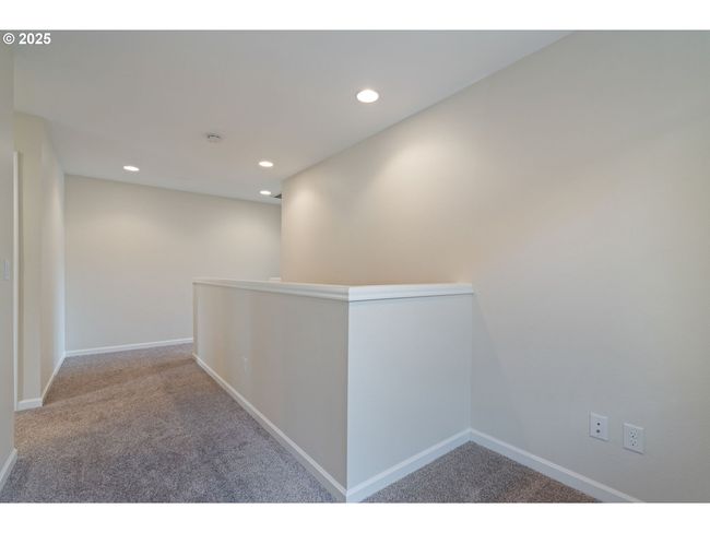 16085 Se Kingbird Dr, House attached with 3 bedrooms, 3 bathrooms and 1 parking in Clackamas OR | Image 19
