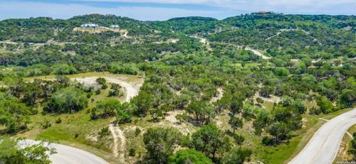 239 Estancia Ln, Boerne, TX, 78006-8141 | Card Image