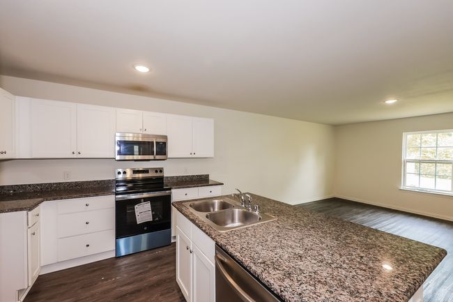 1304 N Brazos Ave, House other with 3 bedrooms, 2 bathrooms and null parking in Cleburne TX | Image 8