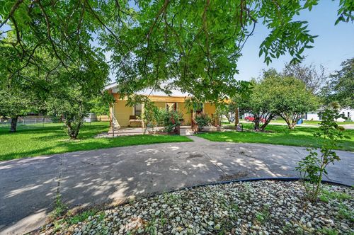 801 S Hall St, Ennis, TX, 75119-5621 | Card Image