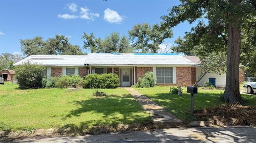 1525 Bell Oaks Dr, Bellville, TX, 77418-3203 | Card Image