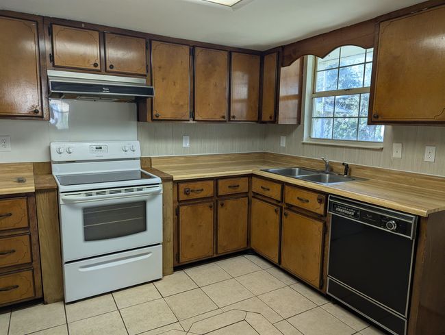614 W Leon St, House other with 3 bedrooms, 1 bathrooms and null parking in Perry FL | Image 13