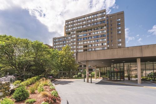 apt-615n-250 Hammond Pond Pkwy, Chestnut Hill, MA, 02467-1526 | Card Image