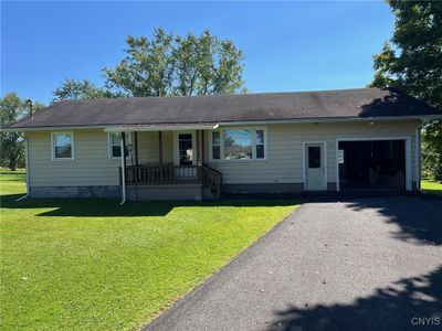 9492 Hayes Road, House other with 3 bedrooms, 1 bathrooms and null parking in Marcy NY | Image 2