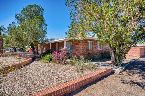 4455 E Whitman St, Tucson, AZ, 85711-3515 | Card Image