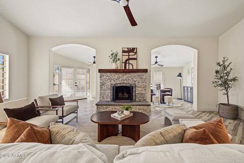 7638 E Edgemont Ave, Scottsdale, AZ, 85257-1631 | Card Image