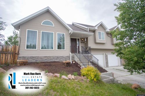 1306 E 19th St, Casper, WY, 82601-4863 | Card Image