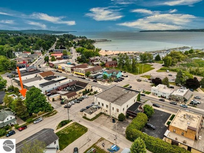 112 W Madison Ave, Home with 0 bedrooms, 0 bathrooms and null parking in Suttons Bay MI | Image 7