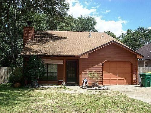 636 Fir Ave, Niceville, FL, 32578-1332 | Card Image