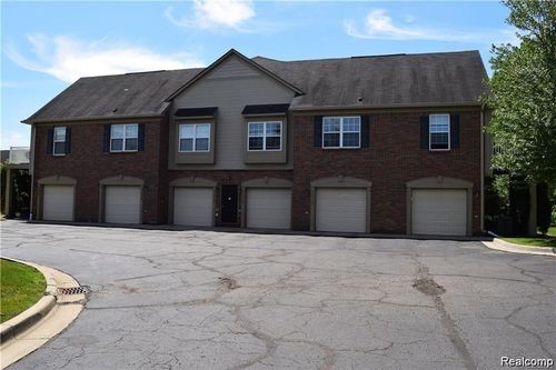 28-3926 Norwich Dr, Canton, MI, 48188-7232 | Card Image