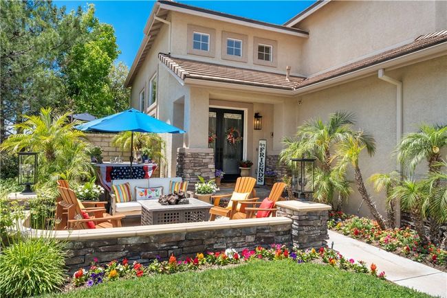 27705 Essex Pl, House other with 5 bedrooms, 3 bathrooms and 3 parking in Valencia CA | Image 5