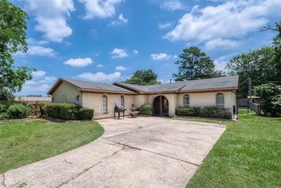 21834 Roseville Drive, House other with 4 bedrooms, 3 bathrooms and null parking in Spring TX | Image 1