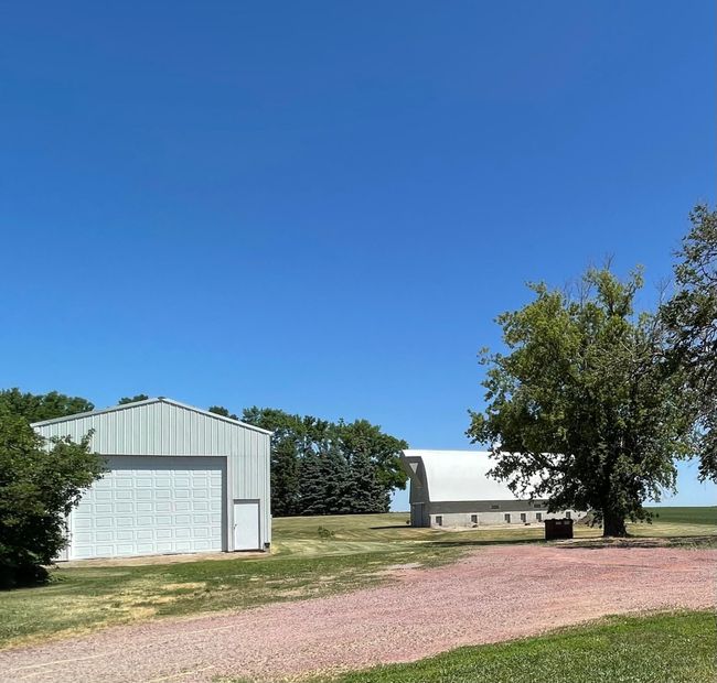 38364 200 Th St, House other with 3 bedrooms, 3 bathrooms and null parking in Springfield MN | Image 97