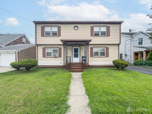 134 Bernard St, Carteret, NJ, 07008-1352 | Card Image