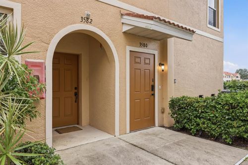 29-106-3582 Parkridge Cir, SARASOTA, FL, 34243-1437 | Card Image
