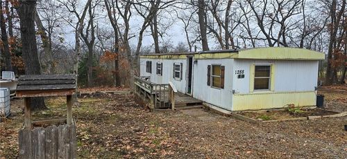 97 Oak Crest Dr, Linn Valley, KS, 66040-5395 | Card Image