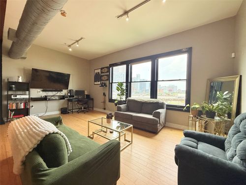 apt-309-2502 Live Oak St, Dallas, TX, 75204-5608 | Card Image
